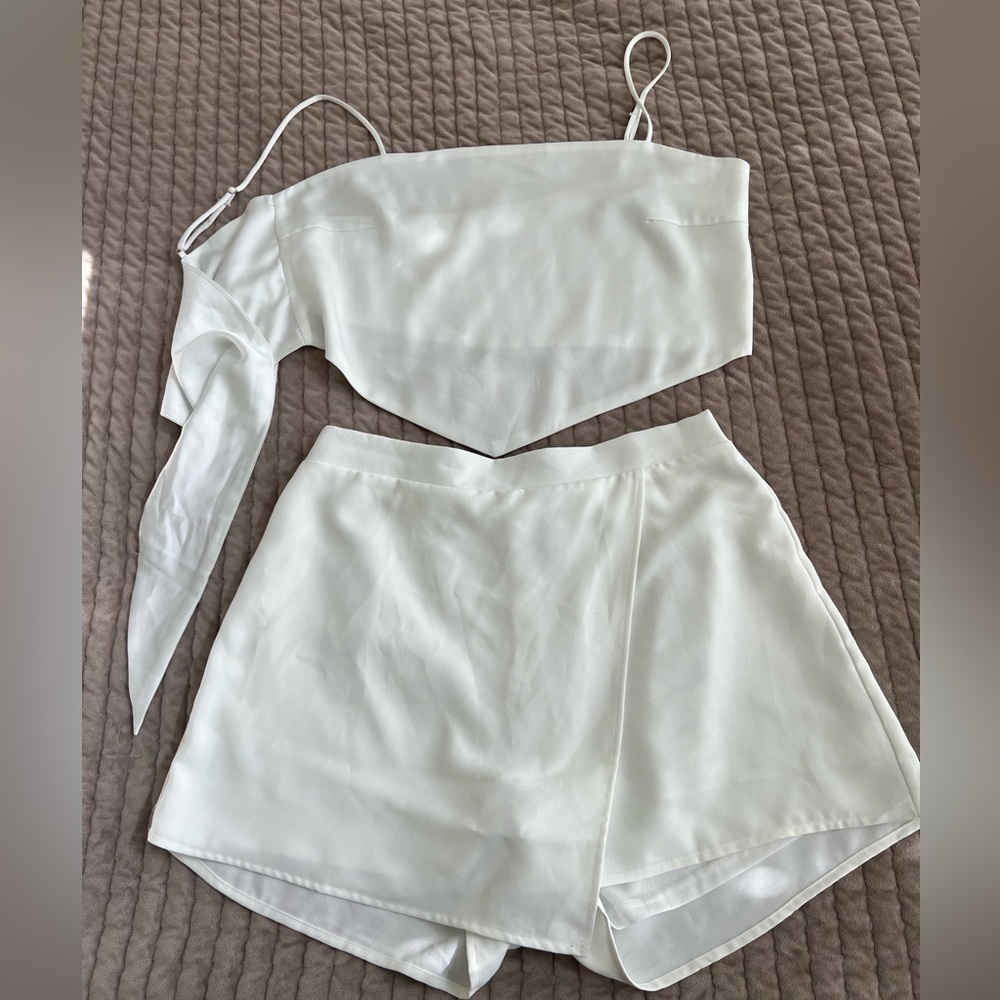 White set - perfect for bachelorette trips!